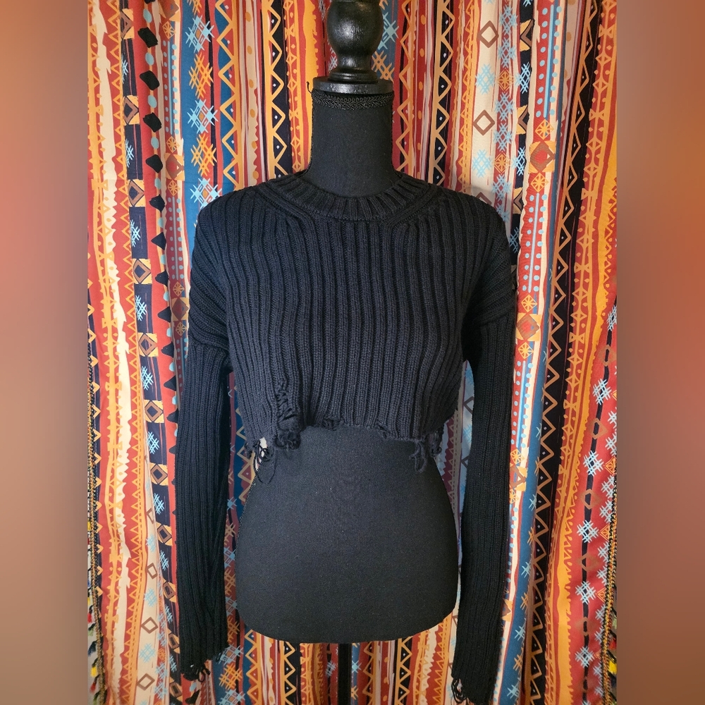 ZARA Black Ribbed Distressed Cropped Sweater - Size Small